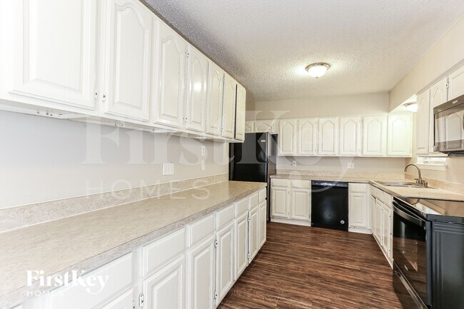 Building Photo - 1839 Wynn Terrace