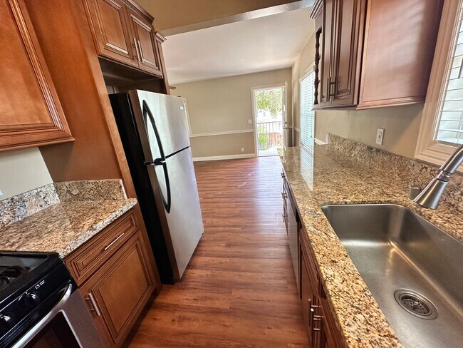 Foto del edificio - 752 Ocean View Ave
