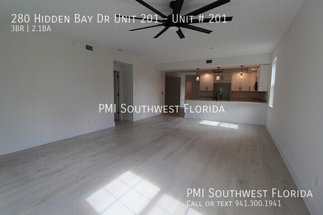 Foto del edificio - 280 Hidden Bay Dr