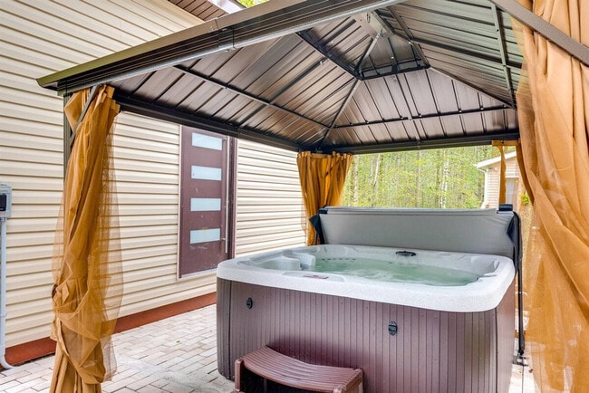 Foto del edificio - 2135 Rosemont Dr