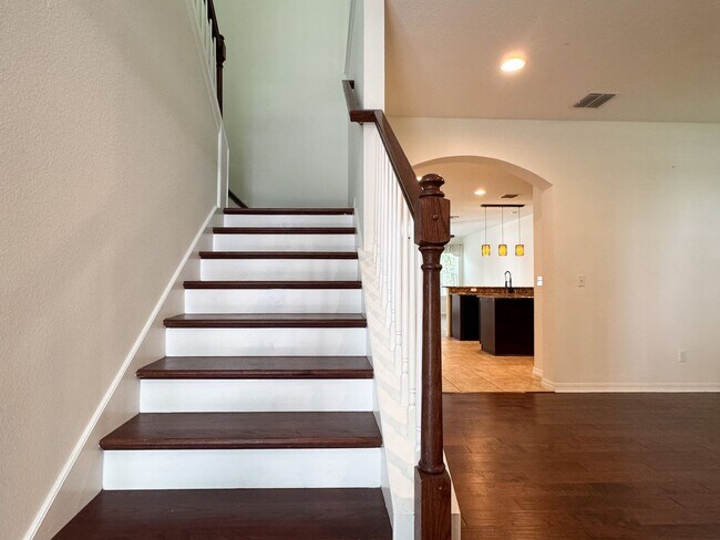 Foto del edificio - Windermere Landings Highly Desirable 3/2.5 Home...Beautifully Upgraded (2139 sq ft)! MUST SEE!