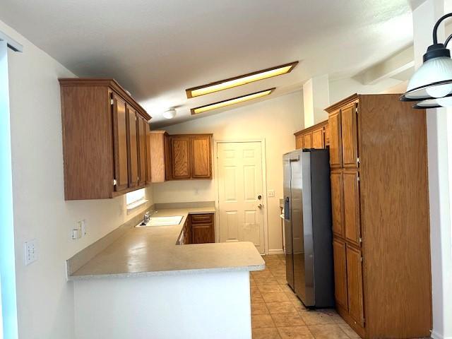 Foto del edificio - 640 E Shaver St