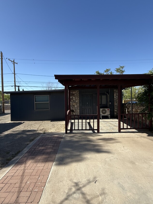 Primary Photo - 4410 Trowbridge Dr