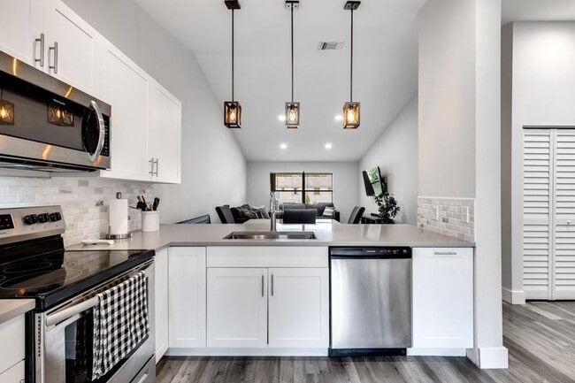 Photo - 13155 Chadwick Ct House