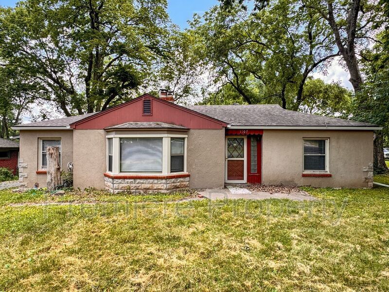 Foto principal - 1107 W 27th St S