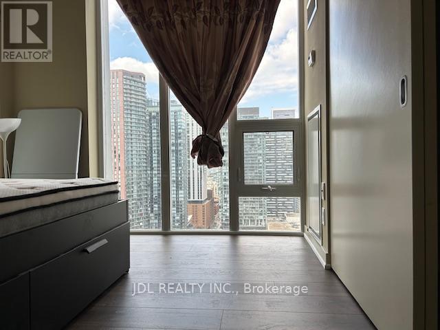 Photo du bâtiment - 126-2126 Simcoe St