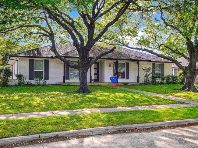 Building Photo - 900 Westminster Dr