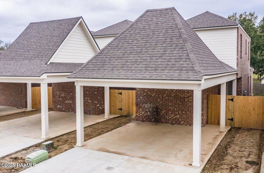 Foto principal - 115 Millie Park Dr