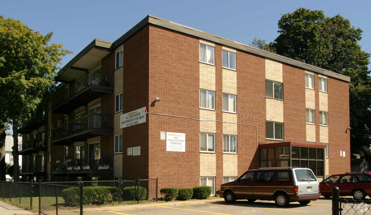 480498 Norfolk St, Mattapan, MA 02126 Apartments Mattapan, MA