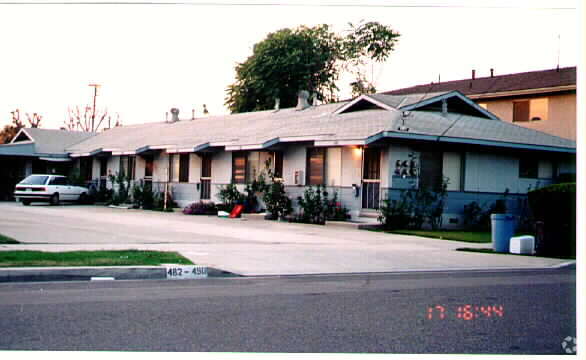 Foto del edificio - 470-480 S Olive St