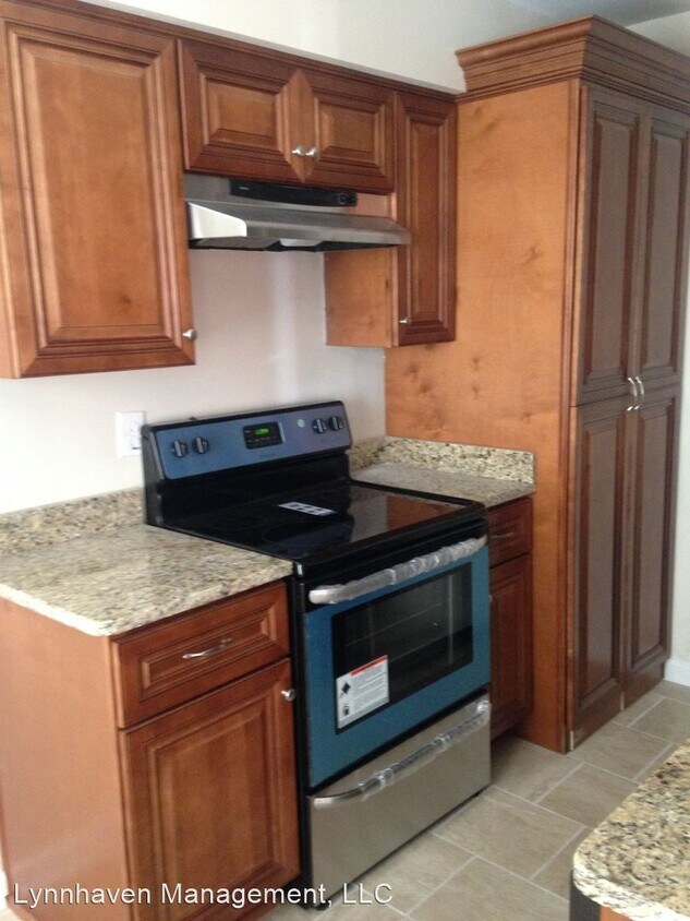 Foto principal - 121 W Balview Ave