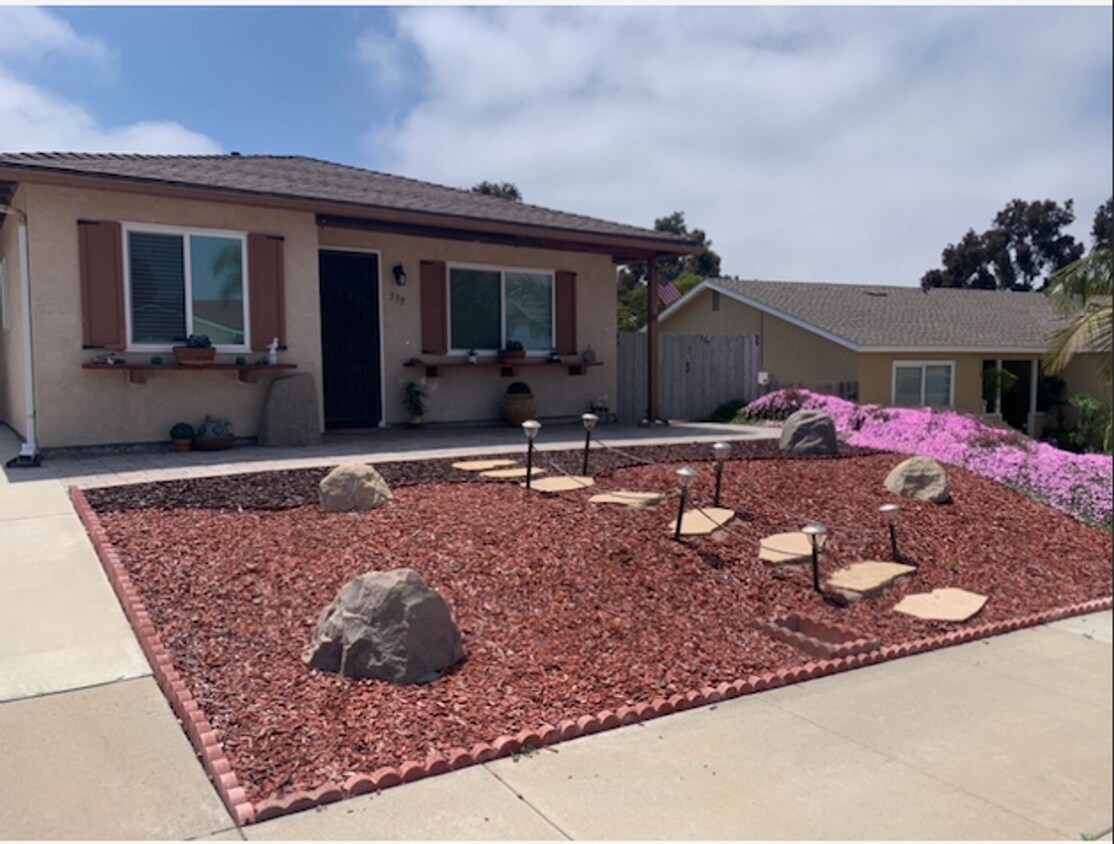 Foto principal - Cozy 2 bed 2 bath home in Oceanside