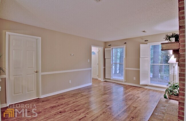 Building Photo - 122 Terrace Tay