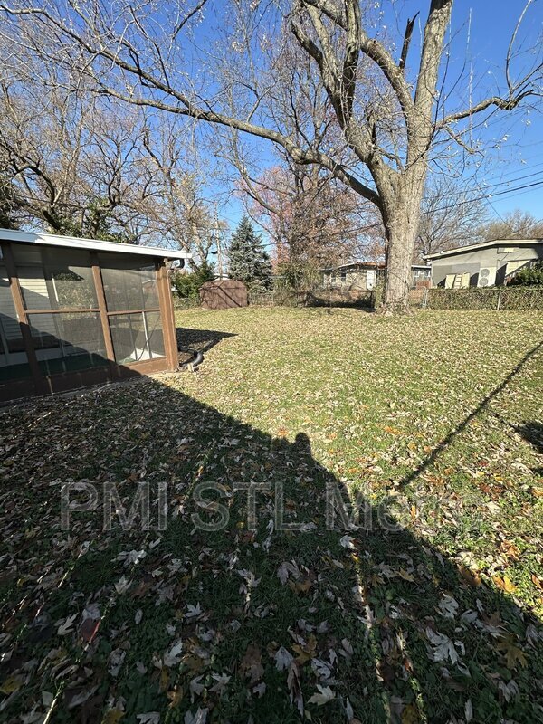 Building Photo - 8439 Alder Ave