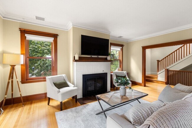 Building Photo - 46 Gardner Rd