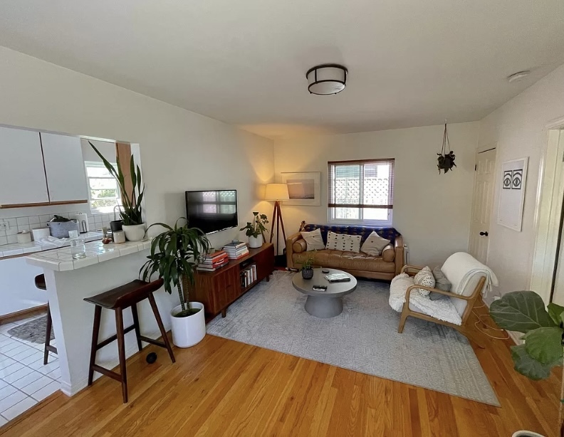 Primary Photo - 1115 Harrison Ave