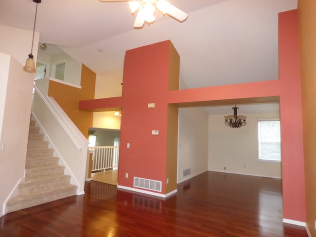 Building Photo - Fabulous Highlands Ranch Home!