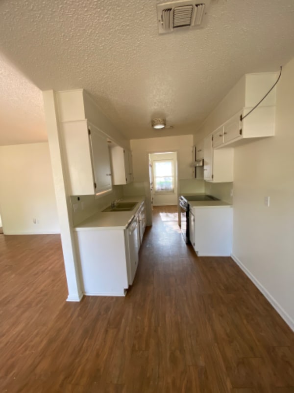 Foto principal - 1110 S Cedar St