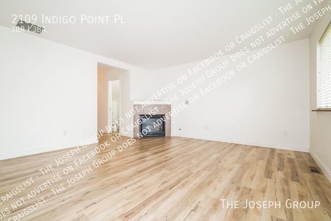 Foto del edificio - 2109 Point Pl SW