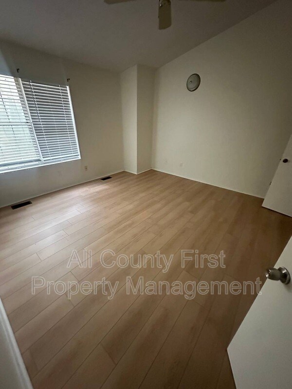 Photo - 1499 Inverness Dr House