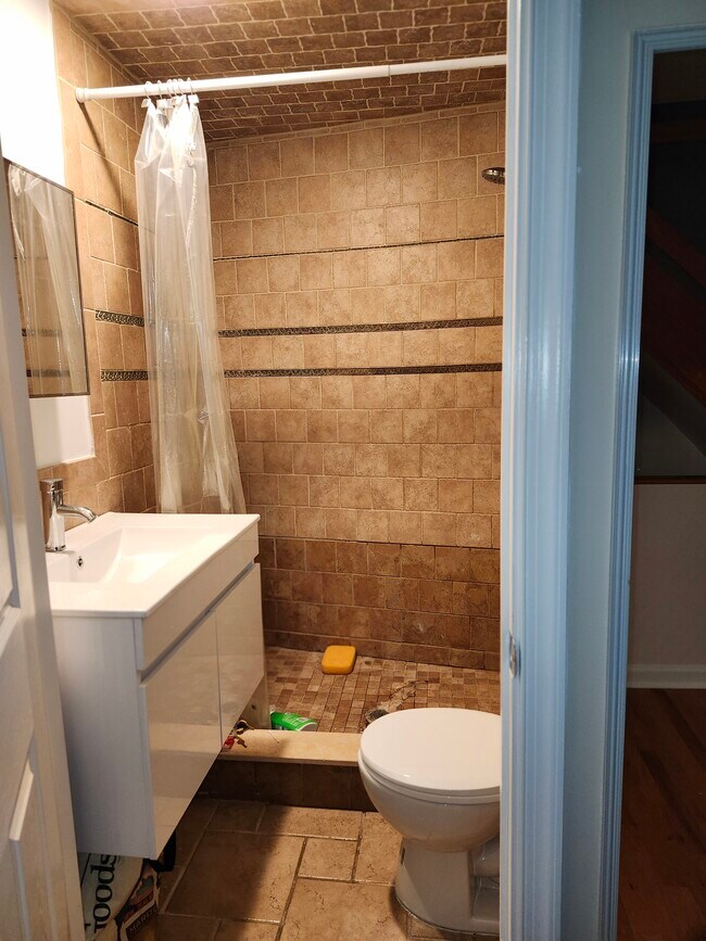 Foto del edificio - 733 Carpenter St
