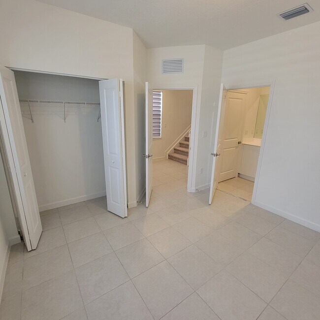 Foto del edificio - 12940 SW 232nd Ter