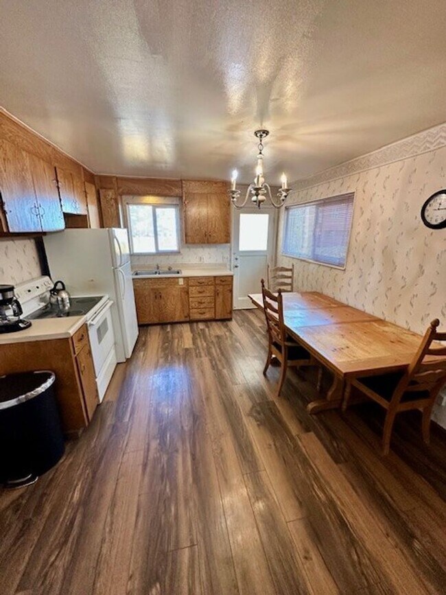 Foto del edificio - 3Bd 1Ba home available for a longterm lease!  Call and inquire today!