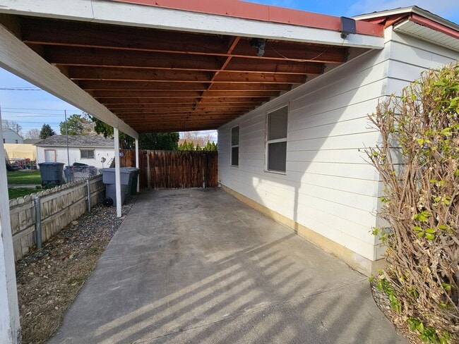 Building Photo - 2 Bed 1 Bath Home in the Heart of Richland