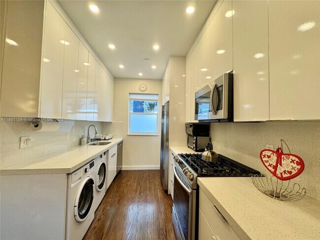 Foto del edificio - 1446 Lenox Ave.