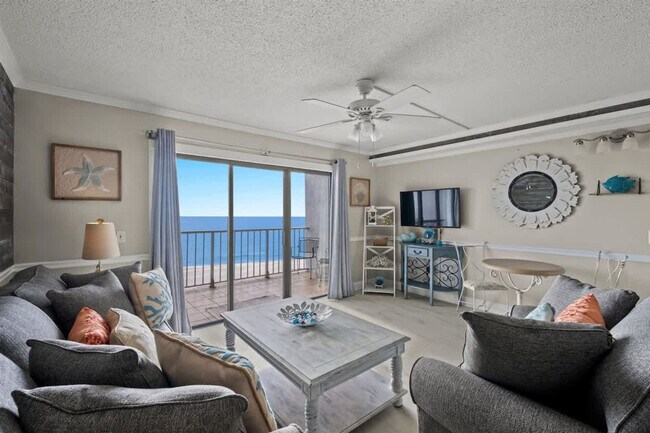 Building Photo - 8743 Thomas Dr