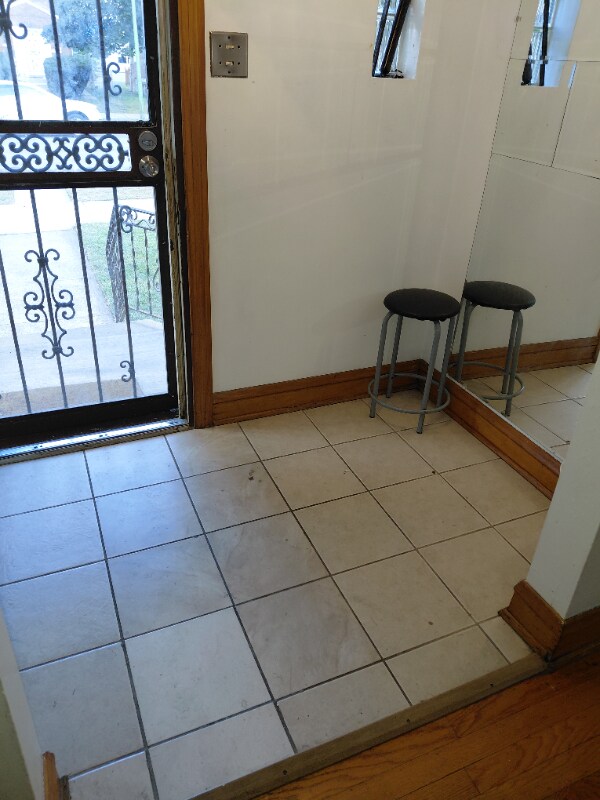 Foto del edificio - 7612 S Artesian Ave