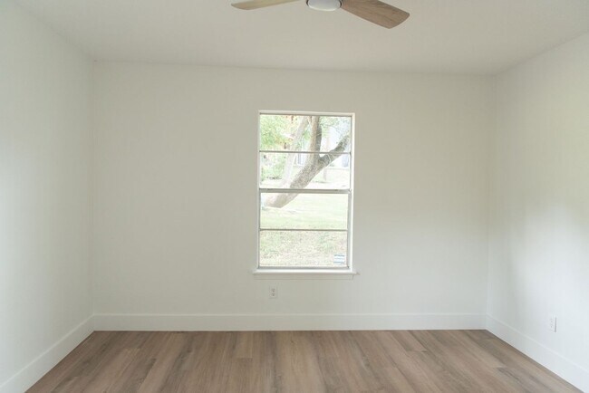 Building Photo - 3101 Matador Dr