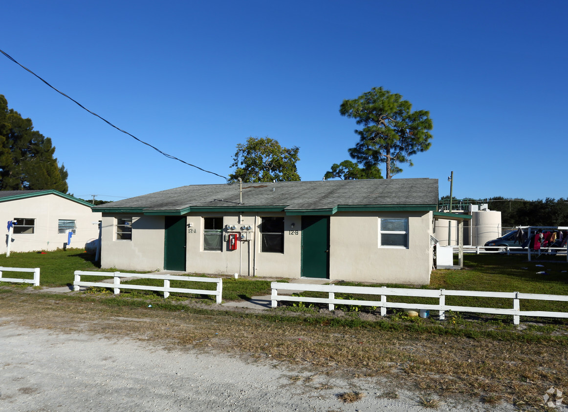 Primary Photo - 16170 Old US Highway 41