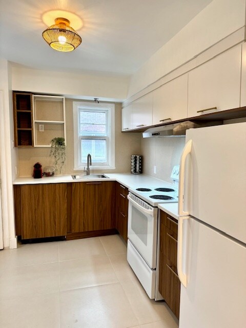 Cuisine - 4838 Av Isabella