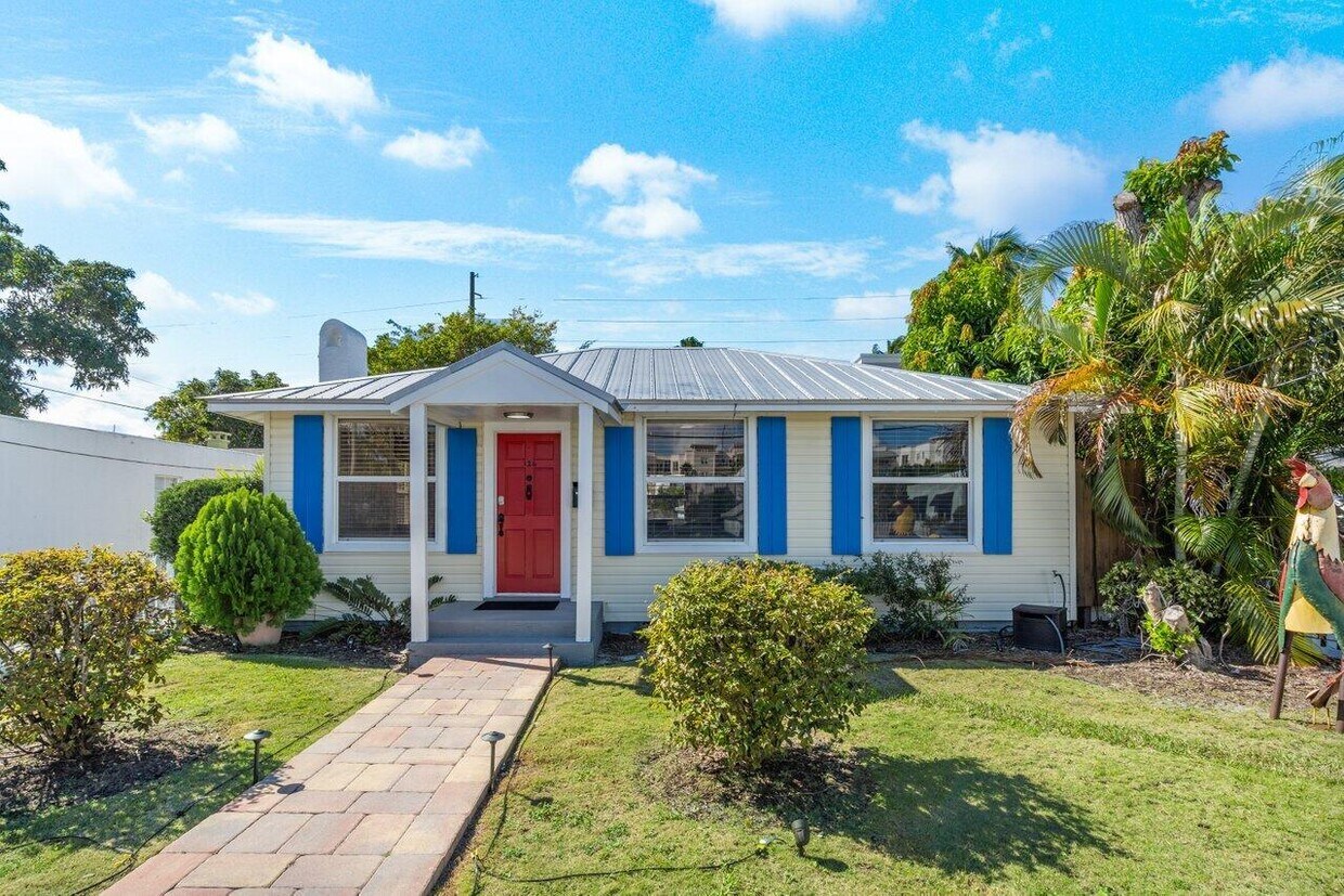 Primary Photo - 126 NE 4th Ave