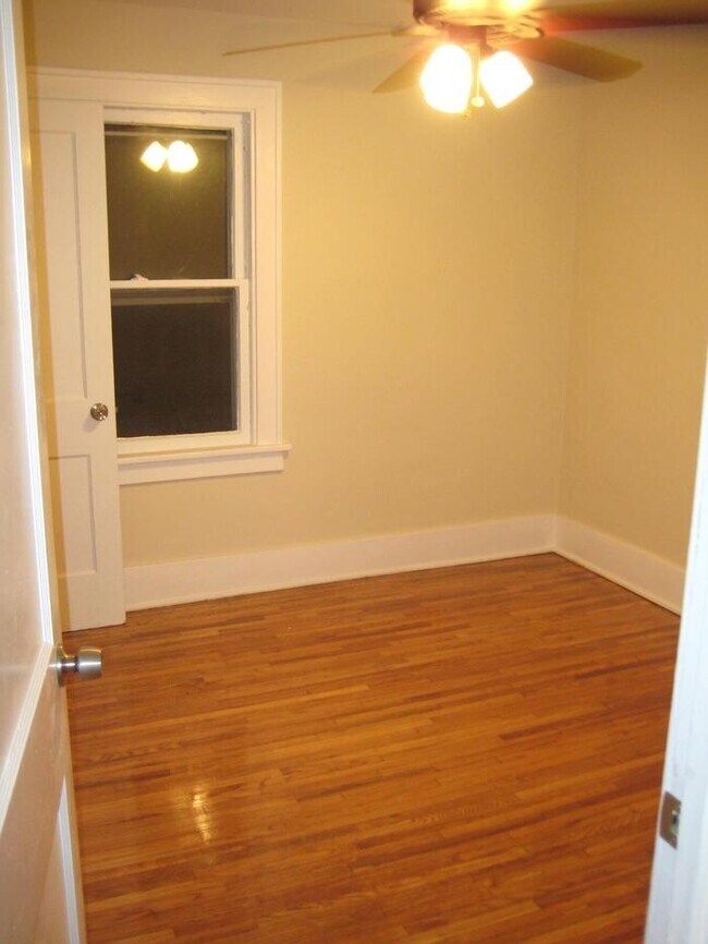Building Photo - 143 W Filbert St
