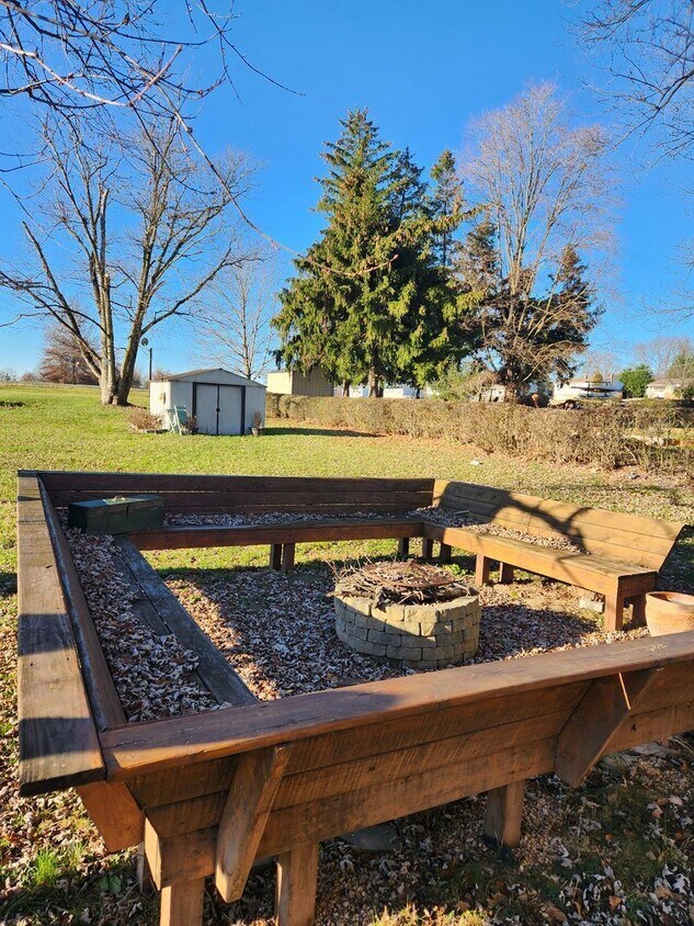 Foto del edificio - 3 br, 1.5 bath House - 2862 MAYFIELD DR