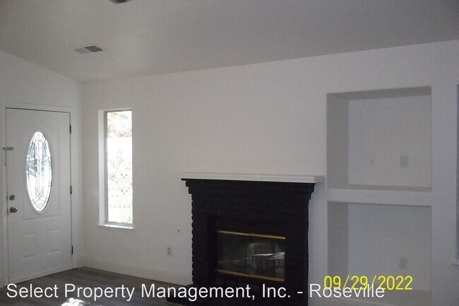 Building Photo - 3 br, 2 bath House - 2400 Thistle Way