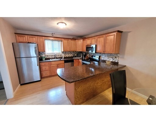 Building Photo - 148 Beekman Dr