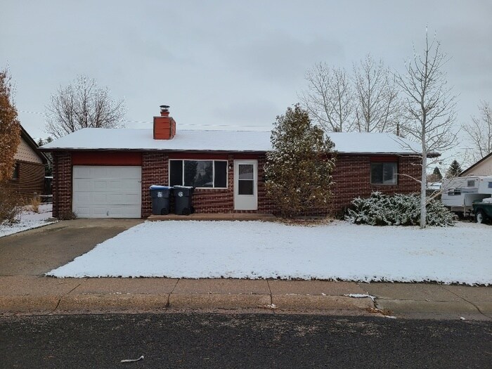 Primary Photo - 5309 Maple Way