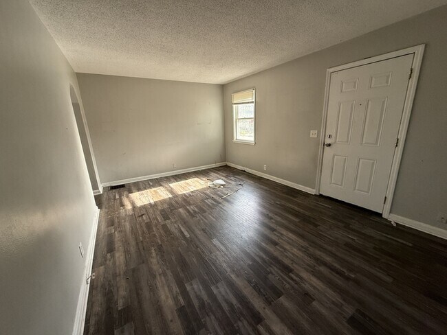 Foto del edificio - 3718 Charloe Ct