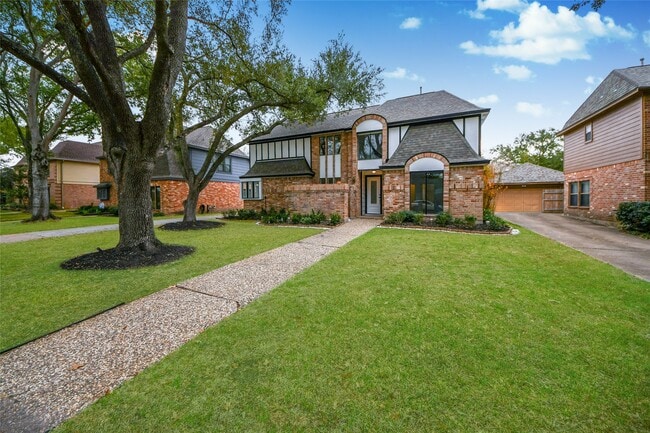 Building Photo - 1407 Sherfield Ridge Dr