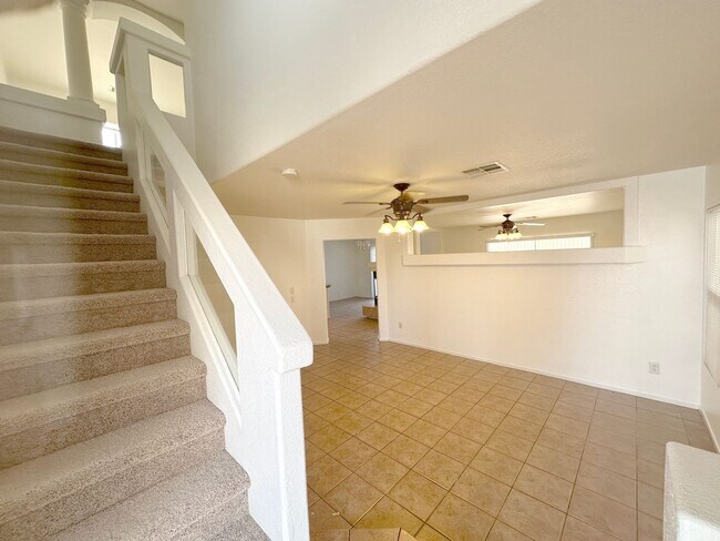 Foto del edificio - Beautiful SW Las Vegas Home. 3 beds plus l...