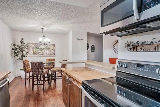 Photo - 247 N Capitol Ave Apartment