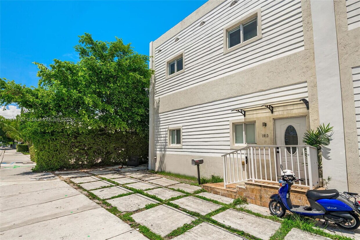 Photo - 1013 Southwest 7th Street Apt #1, Miami, FL 33130 - 4 BR 3 BA house
