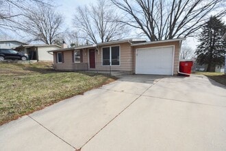 Building Photo - 3960 Willow Heights Dr SW