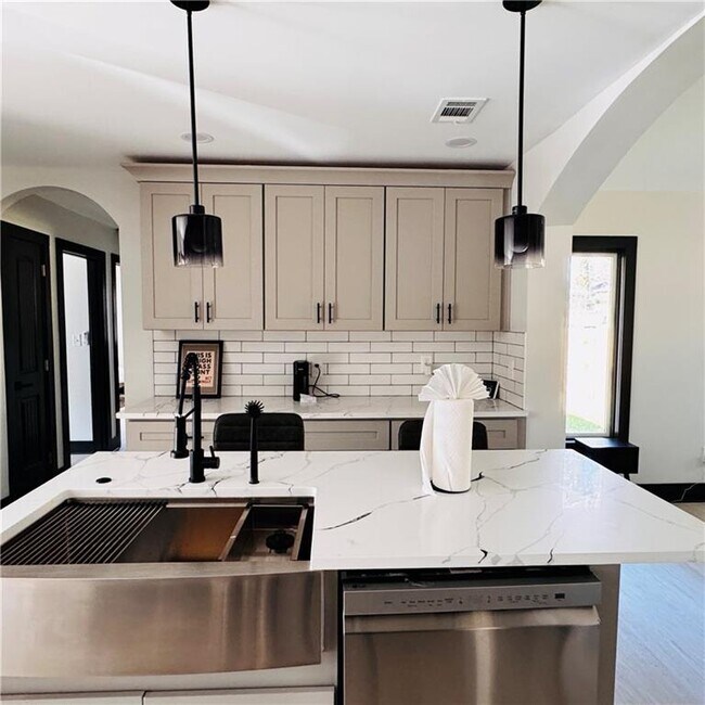 Foto del edificio - 2054 Fargo Pl SE