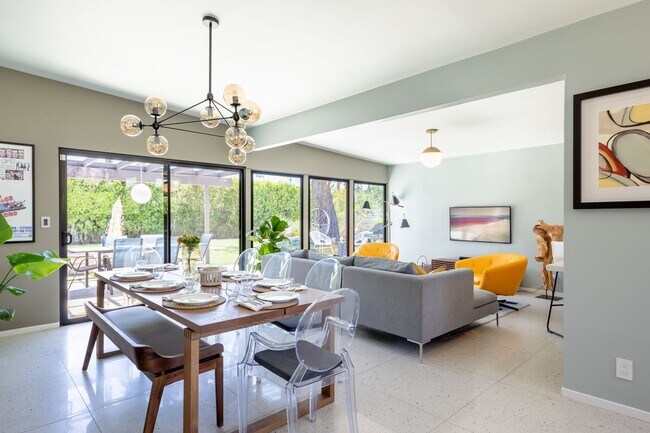 Foto del edificio - Luxury Mid Century Oasis in Palm Springs (Monthly Only - No Long Term)