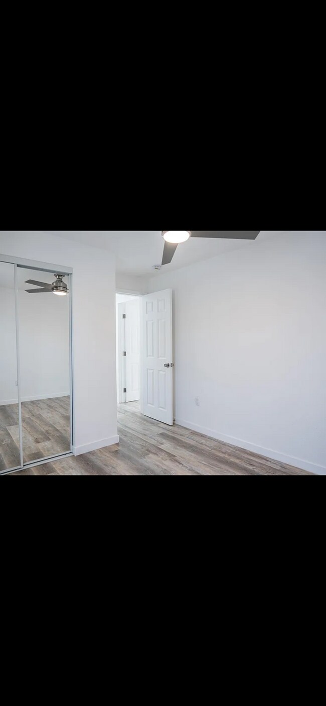 Foto del edificio - 8921 Cottonwood Ave