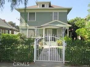 Building Photo - 3327 Lemon St